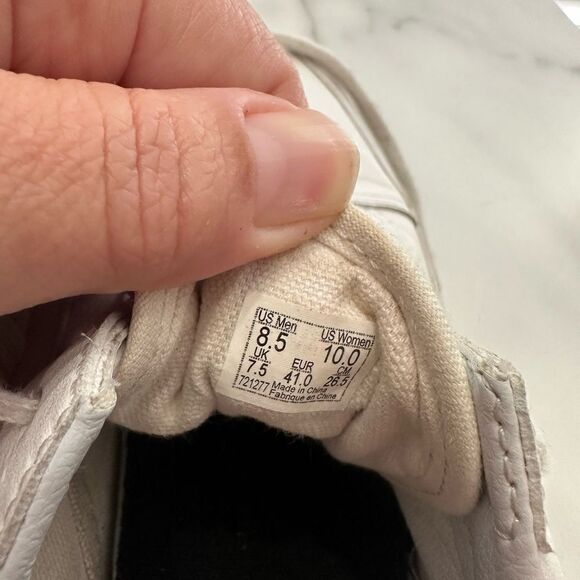 Old Skool Classic Tumble Shoe - Picture 7 of 7